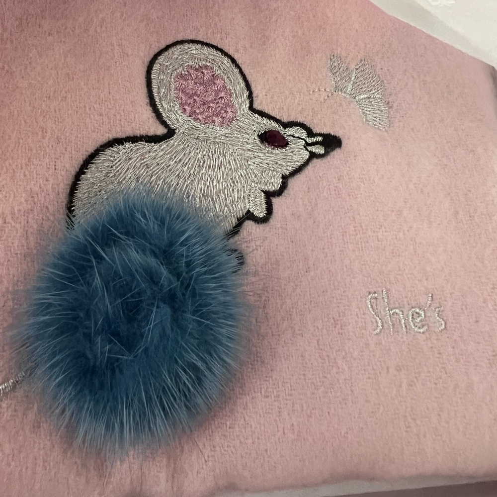 She's FREE STYLE JUST FOR YOU Scarf - Picture 3 of 7